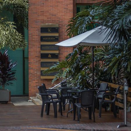 Hotel Bambu Milla De Oro Медельин Экстерьер фото